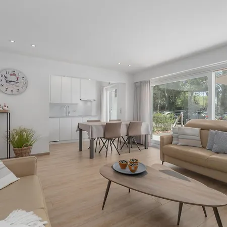 Apartmán Parkhouse C0 *